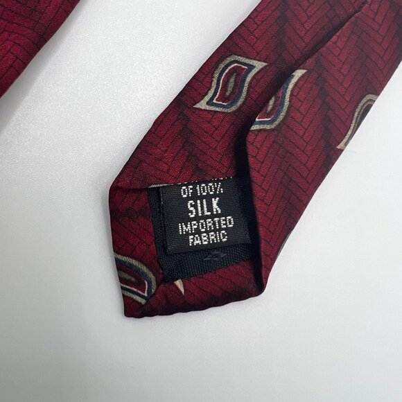 Bill Blass Black Label Red Herringbone 100% Silk Men's Necktie Tie - Picture 5 of 5